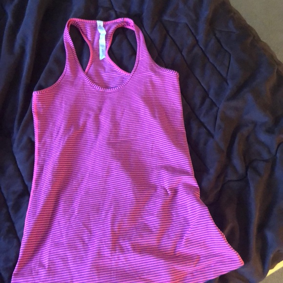Lululemon tank size 8 - Picture 3 of 3